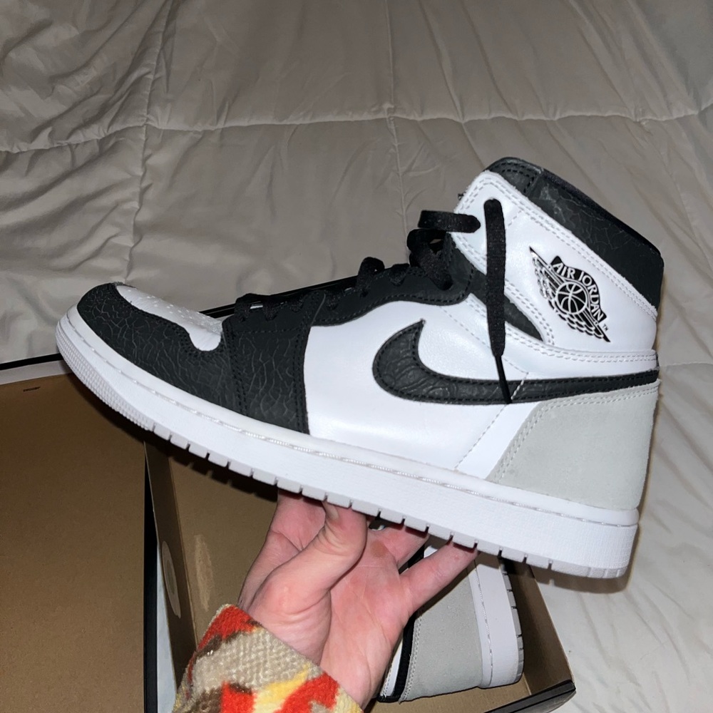 Air Jordan 1 high og stage haze size 10.5